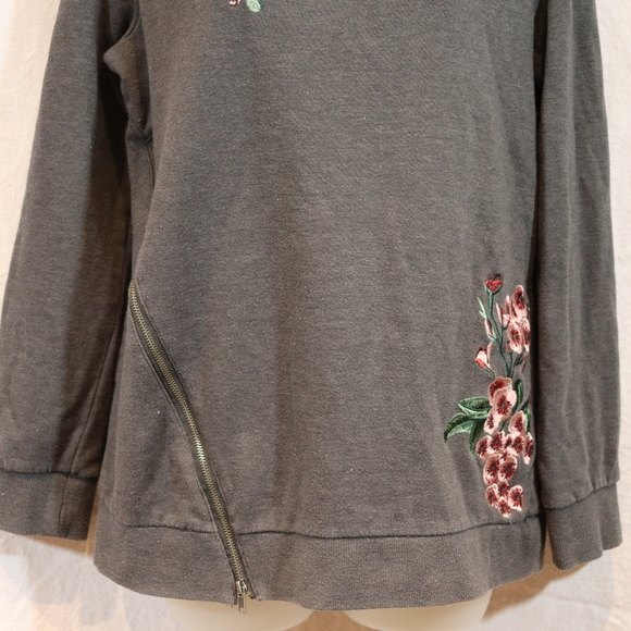 Nanette Lepore Gray Floral Embroidered Pullover Sweatshirt Size Small - Picture 4 of 12